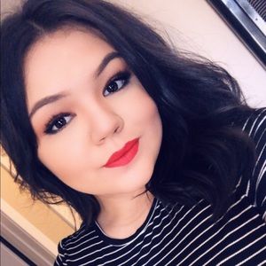 Meet your Posher, Abril